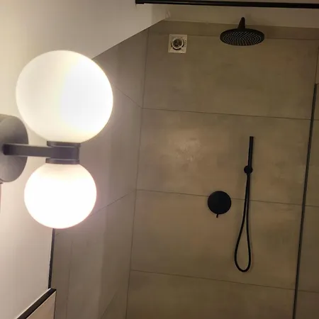 Апартаменти Neueroeffnung Angies Loft *