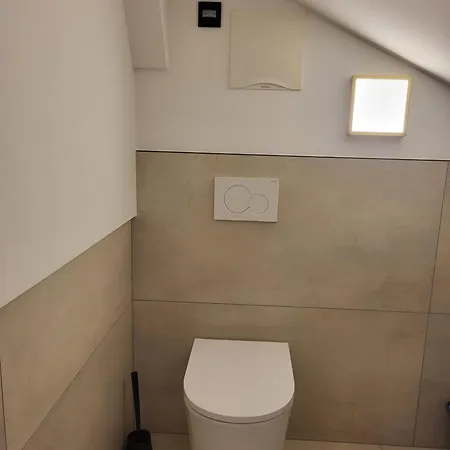 Апартаменти Neueroeffnung Angies Loft