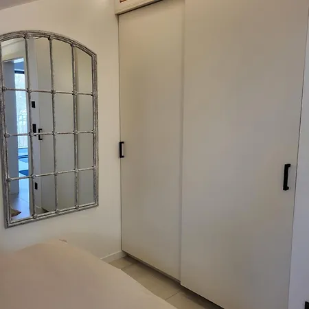 Апартаменти Neueroeffnung Angies Loft *